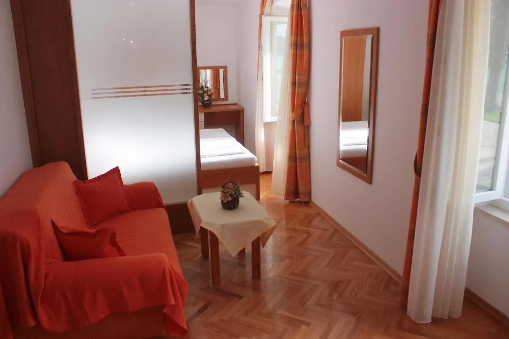 Hotel Concordia Trogir 2*,